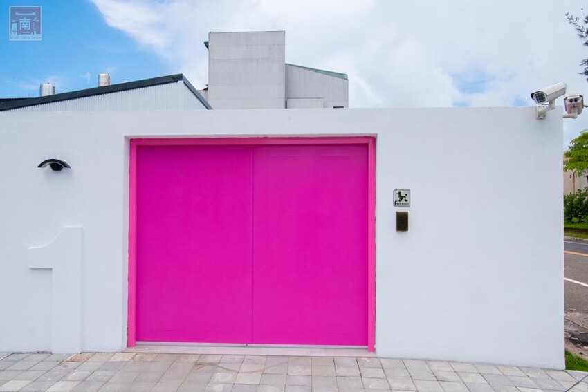 【臺南住宿】百坪獨棟villa民宿｜安平包棟住宿｜室外庭園泳池｜BBQ設施｜烹煮設備~~拾光旅宿世平二館 - 南人幫