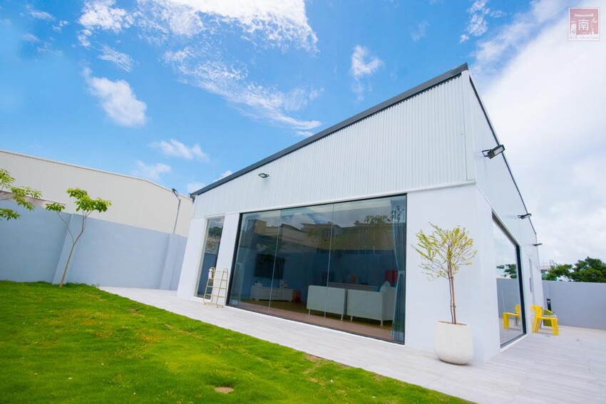 【臺南住宿】百坪獨棟villa民宿｜安平包棟住宿｜室外庭園泳池｜BBQ設施｜烹煮設備~~拾光旅宿世平二館 - 南人幫