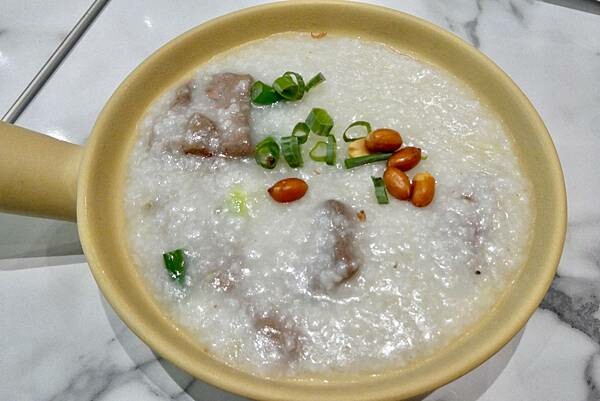 2022信義區美食/旺芳茶餐廳/信義區百貨美食/遠東百貨A13 B3樓FOOD OPERA食代館/來自香港好味道滿足你的味蕾