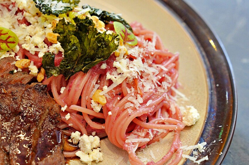 【台北】國父紀念館站｜Placeee 場所，復古優雅，開到兩點的深夜咖啡廳餐酒館