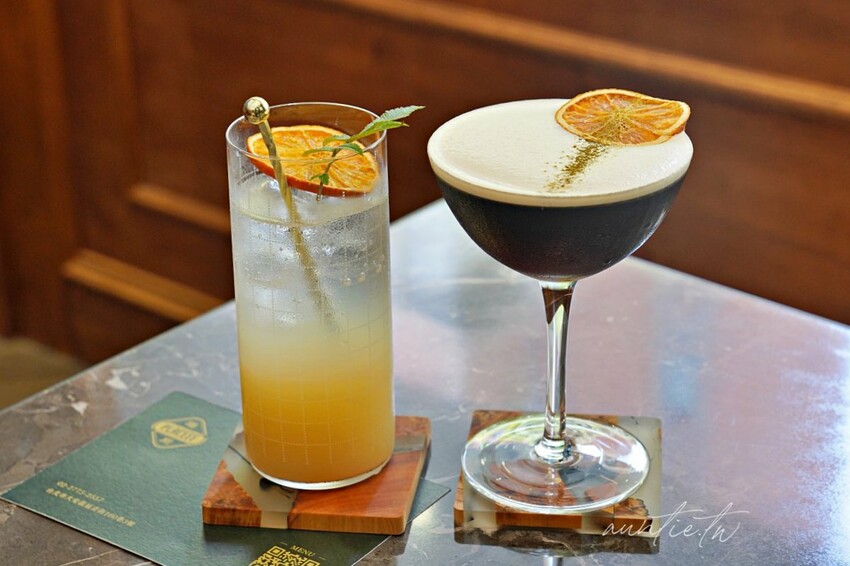 【台北】國父紀念館站｜Placeee 場所，復古優雅，開到兩點的深夜咖啡廳餐酒館