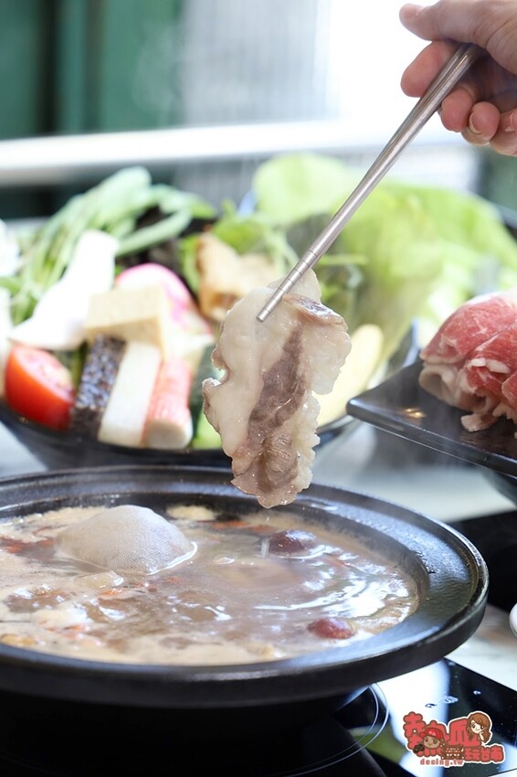 【台南美食】娃娃機免費玩，最大獎竟然是龍蝦！118元就能吃到的義大利麵超乎想像：是福氣鍋物 - 熱血玩台南。跳躍新世界