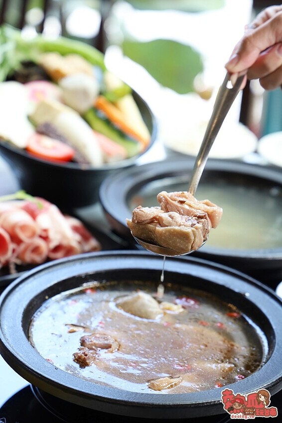 【台南美食】娃娃機免費玩，最大獎竟然是龍蝦！118元就能吃到的義大利麵超乎想像：是福氣鍋物 - 熱血玩台南。跳躍新世界