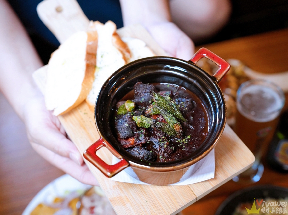 新竹竹北美食|『ABV加勒比海餐酒館-竹北旗艦店』多國特色異國料理&早午餐&超過300種世界精釀啤酒!小酌小聚首選!