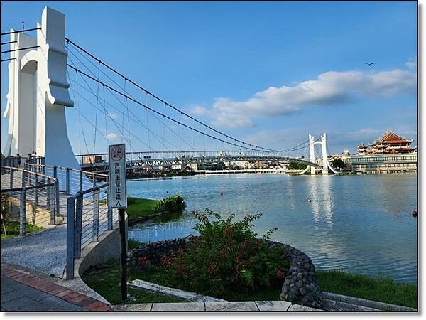 桃園市龍潭區【桃園龍潭】The畔cafe&dining☆陽光、草地、落地窗☆食尚玩家推薦、龍潭大池旁♡高顏值、超chill的景觀餐廳♡