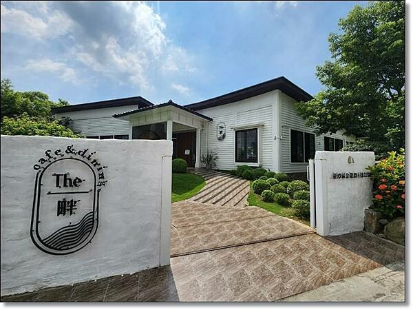 桃園市龍潭區【桃園龍潭】The畔cafe&dining☆陽光、草地、落地窗☆食尚玩家推薦、龍潭大池旁♡高顏值、超chill的景觀餐廳♡