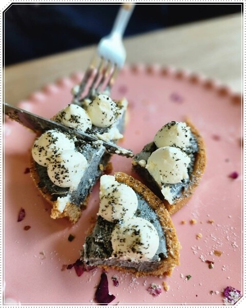 桃園市龍潭區【桃園龍潭】The畔cafe&dining☆陽光、草地、落地窗☆食尚玩家推薦、龍潭大池旁♡高顏值、超chill的景觀餐廳♡