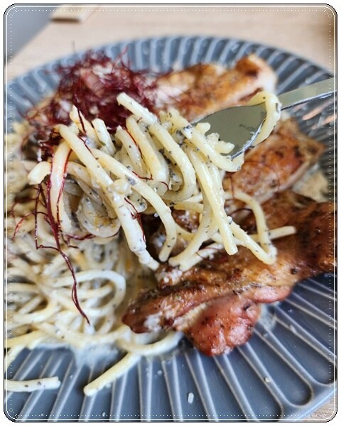 桃園市龍潭區【桃園龍潭】The畔cafe&dining☆陽光、草地、落地窗☆食尚玩家推薦、龍潭大池旁♡高顏值、超chill的景觀餐廳♡