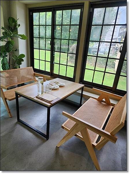 桃園市龍潭區【桃園龍潭】The畔cafe&dining☆陽光、草地、落地窗☆食尚玩家推薦、龍潭大池旁♡高顏值、超chill的景觀餐廳♡