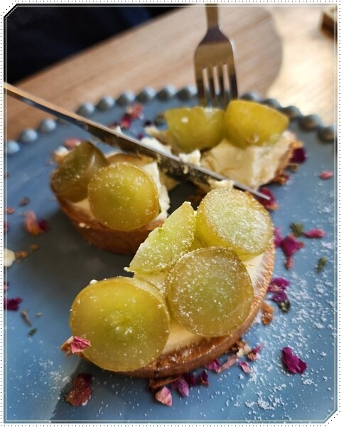 桃園市龍潭區【桃園龍潭】The畔cafe&dining☆陽光、草地、落地窗☆食尚玩家推薦、龍潭大池旁♡高顏值、超chill的景觀餐廳♡