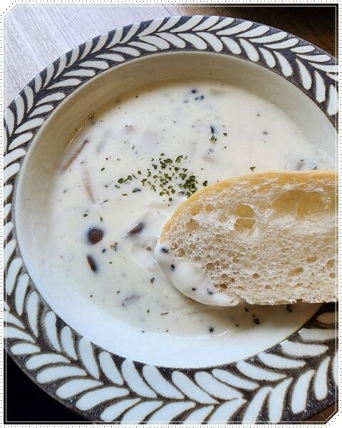 桃園市龍潭區【桃園龍潭】The畔cafe&dining☆陽光、草地、落地窗☆食尚玩家推薦、龍潭大池旁♡高顏值、超chill的景觀餐廳♡