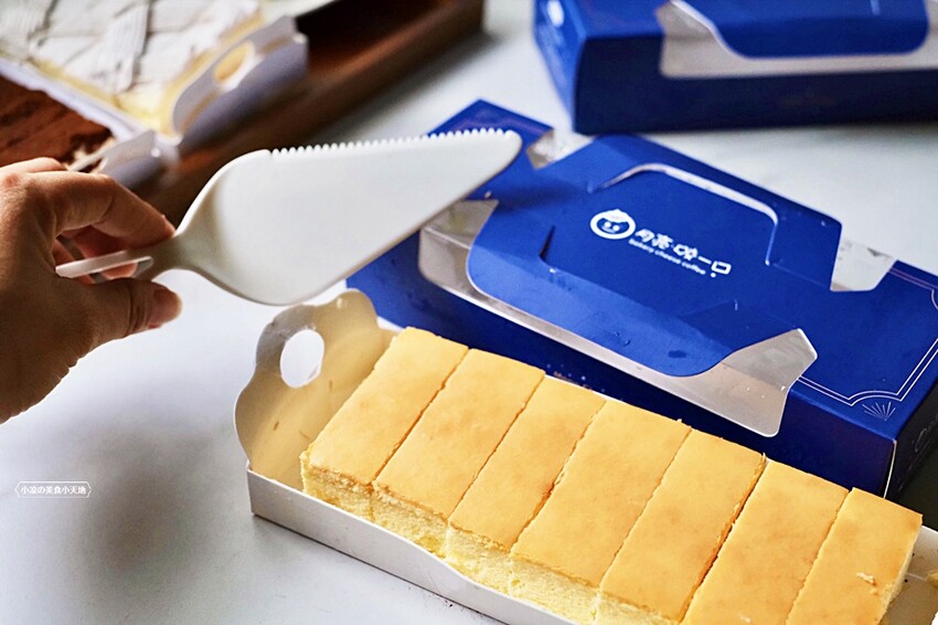 甜食控看過來!!台中18年烘焙老店推出經典長條蛋糕,自取享優惠、宅配限時免運,花小錢宅在家也能享受美好滋味!