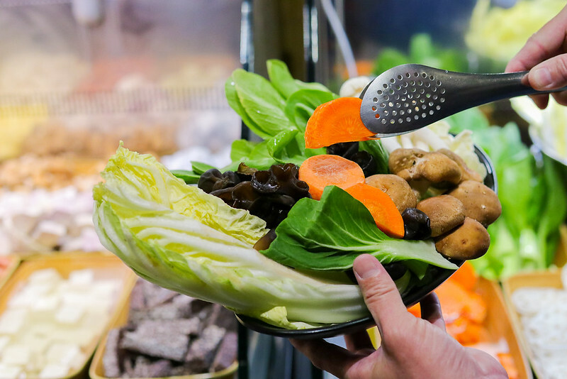 肉多多火鍋台南公園店-51