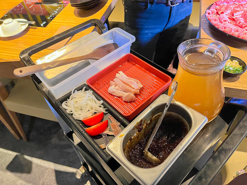 肉多多火鍋台南公園店-17