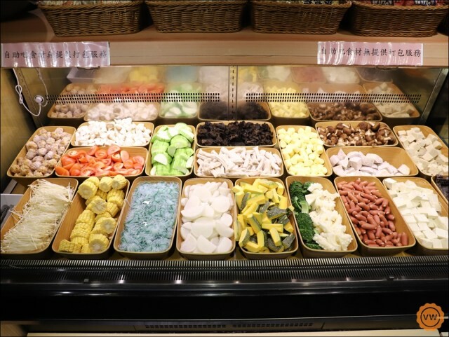 台灣火鍋第一品牌│蔬食者的天堂鍋物35種蔬菜無限吃：肉多多台南大遠百公園店 **內有粉絲抽獎**