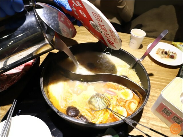 台灣火鍋第一品牌│蔬食者的天堂鍋物35種蔬菜無限吃：肉多多台南大遠百公園店 **內有粉絲抽獎**