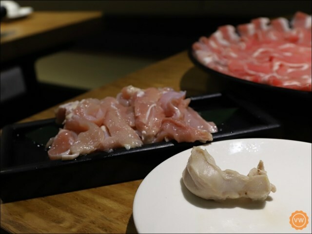 台灣火鍋第一品牌│蔬食者的天堂鍋物35種蔬菜無限吃：肉多多台南大遠百公園店 **內有粉絲抽獎**