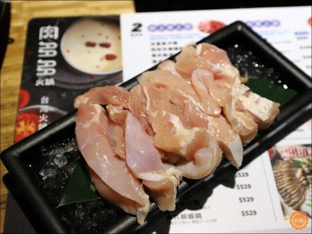 台灣火鍋第一品牌│蔬食者的天堂鍋物35種蔬菜無限吃：肉多多台南大遠百公園店 **內有粉絲抽獎**