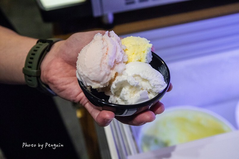 台南．中西區．最歡樂最大火鍋集團．樂多多集團．肉多多火鍋大遠百公園店．三人行，必有麻辣吃．三份套餐即贈一鍋爆炒川府麻辣鍋。