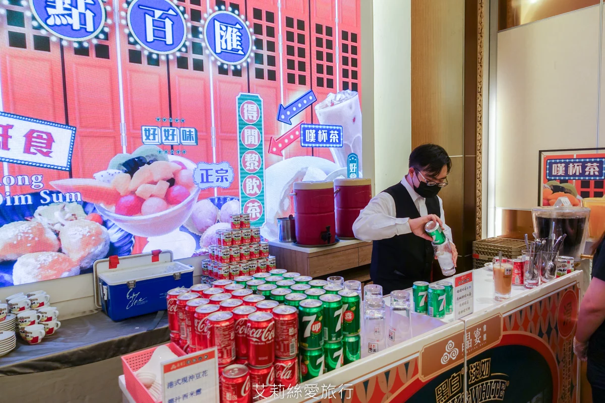 烤鴨+港點吃到飽599起！平日再打85折！近百道美食、脆皮烤鴨現場片鴨秀、熱呼呼推車港點、現調港式飲品甜點、現炒熱菜、港式熱粥...任選任吃超划算