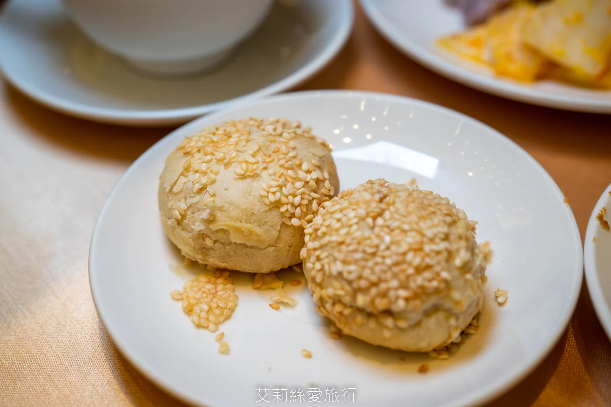 烤鴨+港點吃到飽599起！平日再打85折！近百道美食、脆皮烤鴨現場片鴨秀、熱呼呼推車港點、現調港式飲品甜點、現炒熱菜、港式熱粥...任選任吃超划算