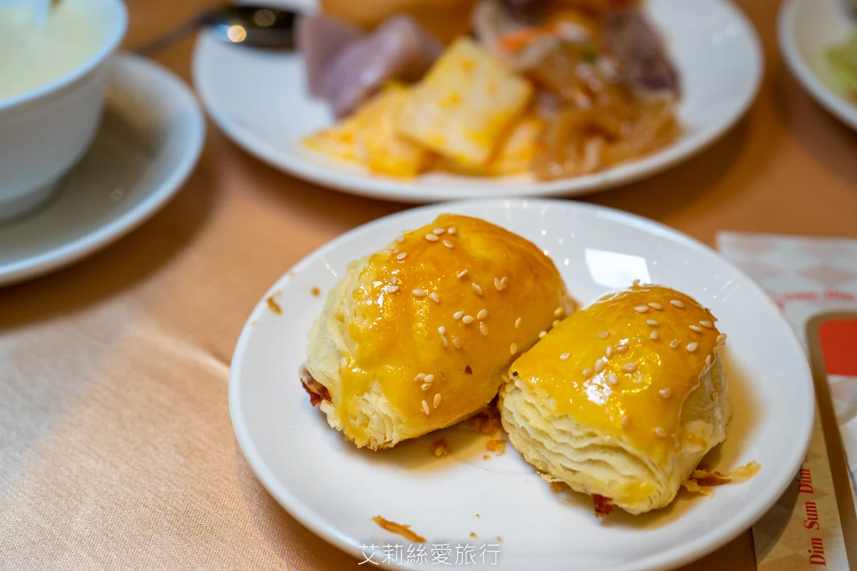 烤鴨+港點吃到飽599起！平日再打85折！近百道美食、脆皮烤鴨現場片鴨秀、熱呼呼推車港點、現調港式飲品甜點、現炒熱菜、港式熱粥...任選任吃超划算