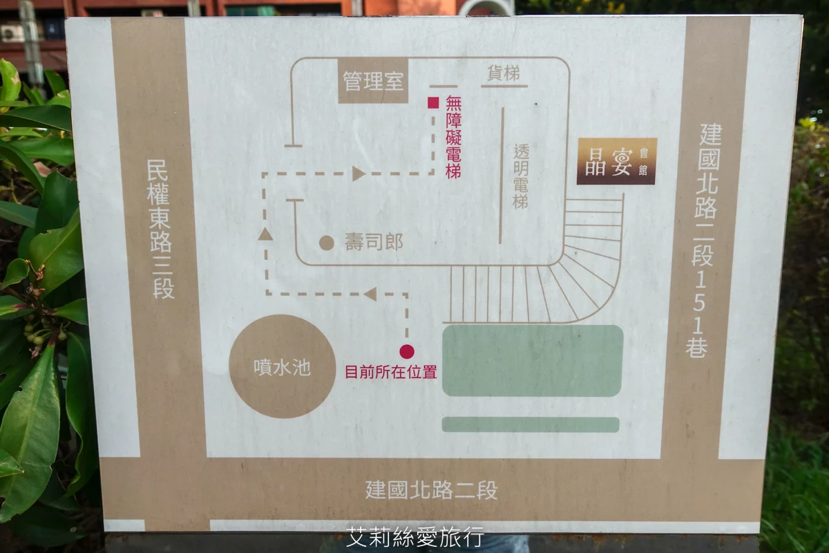 烤鴨+港點吃到飽599起！平日再打85折！近百道美食、脆皮烤鴨現場片鴨秀、熱呼呼推車港點、現調港式飲品甜點、現炒熱菜、港式熱粥...任選任吃超划算