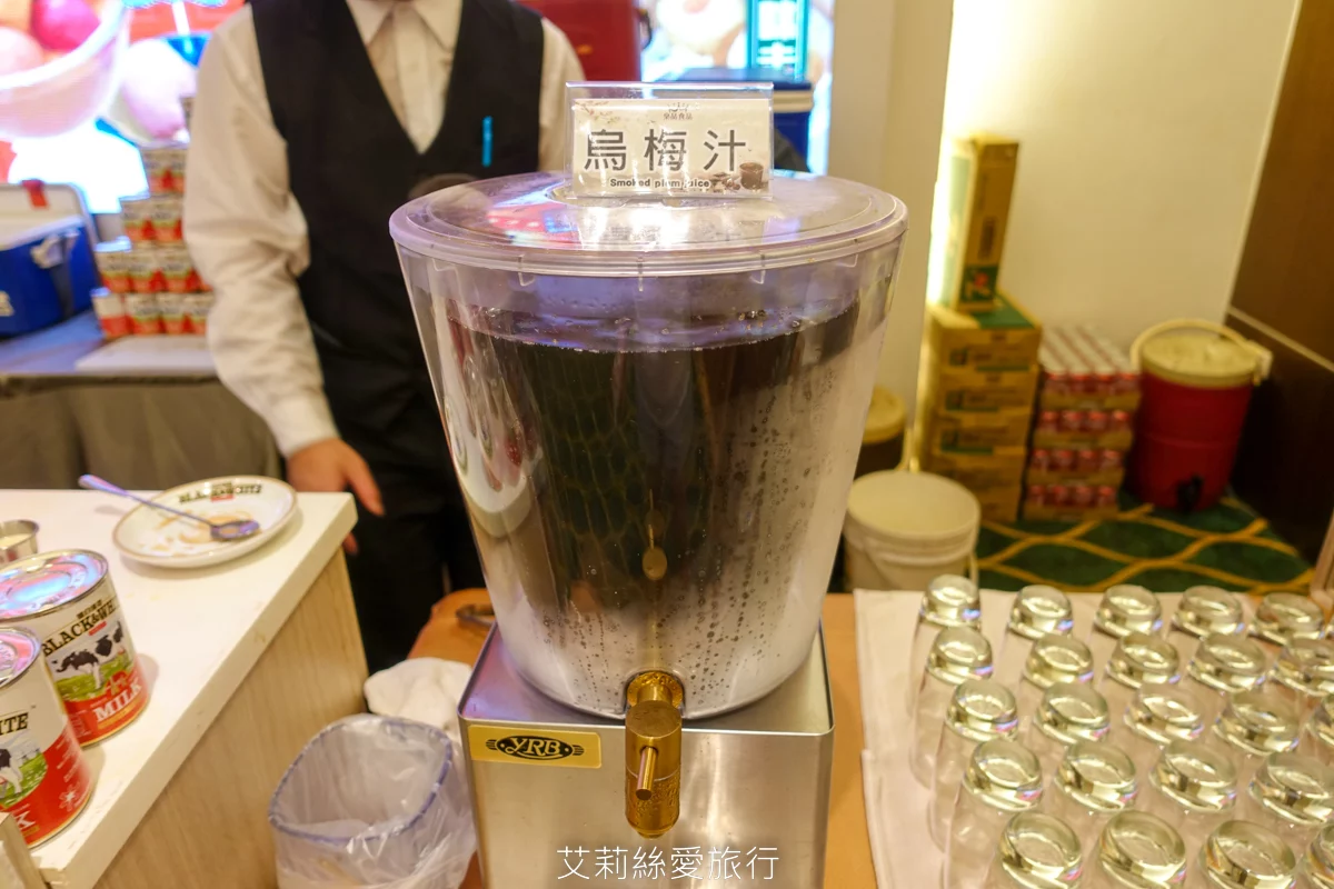 烤鴨+港點吃到飽599起！平日再打85折！近百道美食、脆皮烤鴨現場片鴨秀、熱呼呼推車港點、現調港式飲品甜點、現炒熱菜、港式熱粥...任選任吃超划算