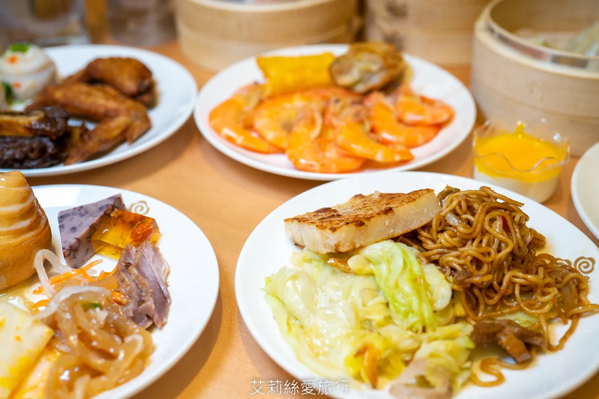 烤鴨+港點吃到飽599起！平日再打85折！近百道美食、脆皮烤鴨現場片鴨秀、熱呼呼推車港點、現調港式飲品甜點、現炒熱菜、港式熱粥...任選任吃超划算