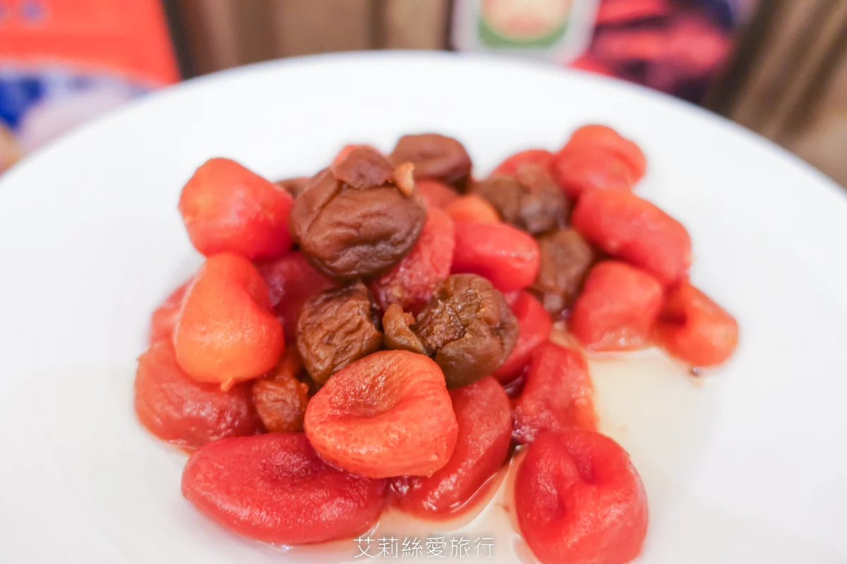 烤鴨+港點吃到飽599起！平日再打85折！近百道美食、脆皮烤鴨現場片鴨秀、熱呼呼推車港點、現調港式飲品甜點、現炒熱菜、港式熱粥...任選任吃超划算