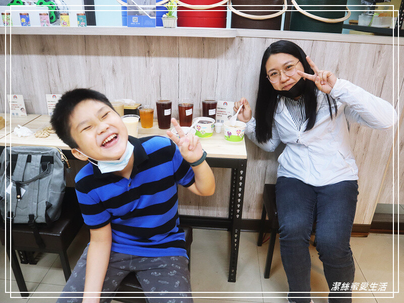 阿杰榕樹下-桃園八德/不只甜品料多濃稠好實在.茶飲才是真實力!興仁夜市旁低調美食 - 潔絲蜜愛生活