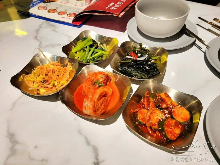 初瓦韓式料理|王品集團新品牌!雙人套餐鍋、拌飯、煎餅、炸雞、烤肉一次擁有!內含日間夜間外帶,全系列菜