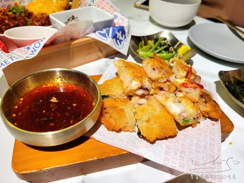 初瓦韓式料理|王品集團新品牌!雙人套餐鍋、拌飯、煎餅、炸雞、烤肉一次擁有!內含日間夜間外帶,全系列菜