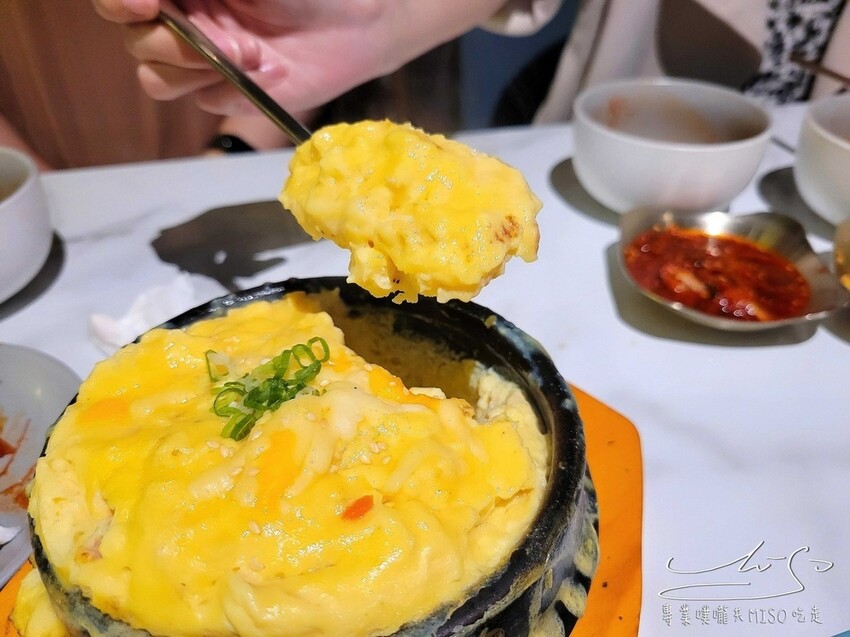 初瓦韓式料理|王品集團新品牌!雙人套餐鍋、拌飯、煎餅、炸雞、烤肉一次擁有!內含日間夜間外帶,全系列菜