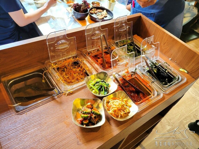 初瓦韓式料理|王品集團新品牌!雙人套餐鍋、拌飯、煎餅、炸雞、烤肉一次擁有!內含日間夜間外帶,全系列菜