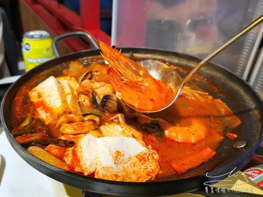 初瓦韓式料理|王品集團新品牌!雙人套餐鍋、拌飯、煎餅、炸雞、烤肉一次擁有!內含日間夜間外帶,全系列菜