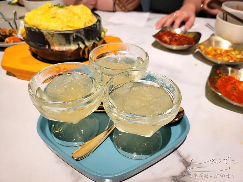 初瓦韓式料理|王品集團新品牌!雙人套餐鍋、拌飯、煎餅、炸雞、烤肉一次擁有!內含日間夜間外帶,全系列菜