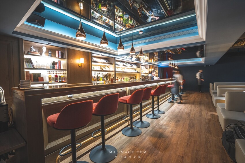 台北夜生活｜Book ing Bar中山店～台北人氣超高的密室酒吧開分店囉！台北酒吧、台北調酒、大同區調酒、捷運