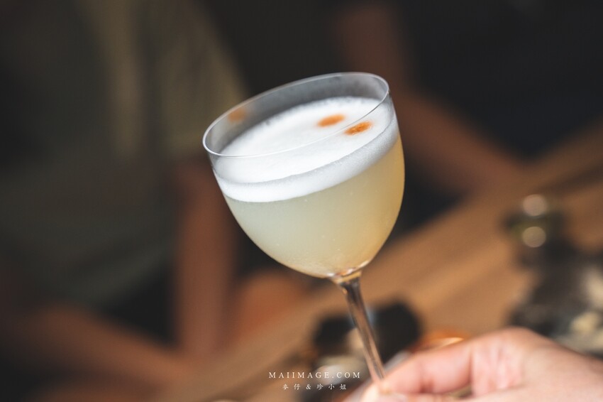 台北夜生活｜Book ing Bar中山店～台北人氣超高的密室酒吧開分店囉！台北酒吧、台北調酒、大同區調酒、捷運