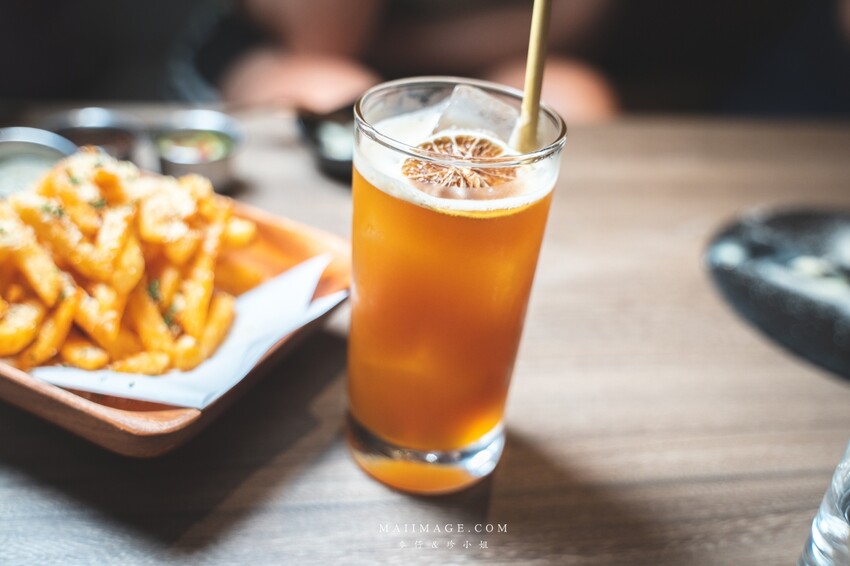 台北夜生活｜Book ing Bar中山店～台北人氣超高的密室酒吧開分店囉！台北酒吧、台北調酒、大同區調酒、捷運