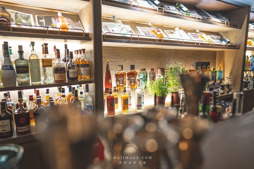 台北夜生活｜Book ing Bar中山店～台北人氣超高的密室酒吧開分店囉！台北酒吧、台北調酒、大同區調酒、捷運