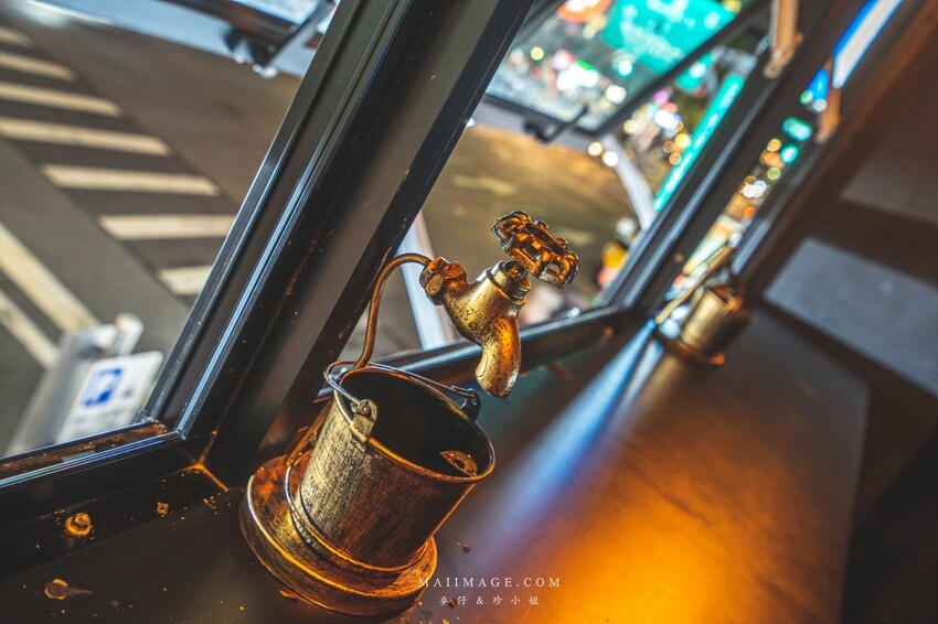 台北夜生活｜Book ing Bar中山店～台北人氣超高的密室酒吧開分店囉！台北酒吧、台北調酒、大同區調酒、捷運