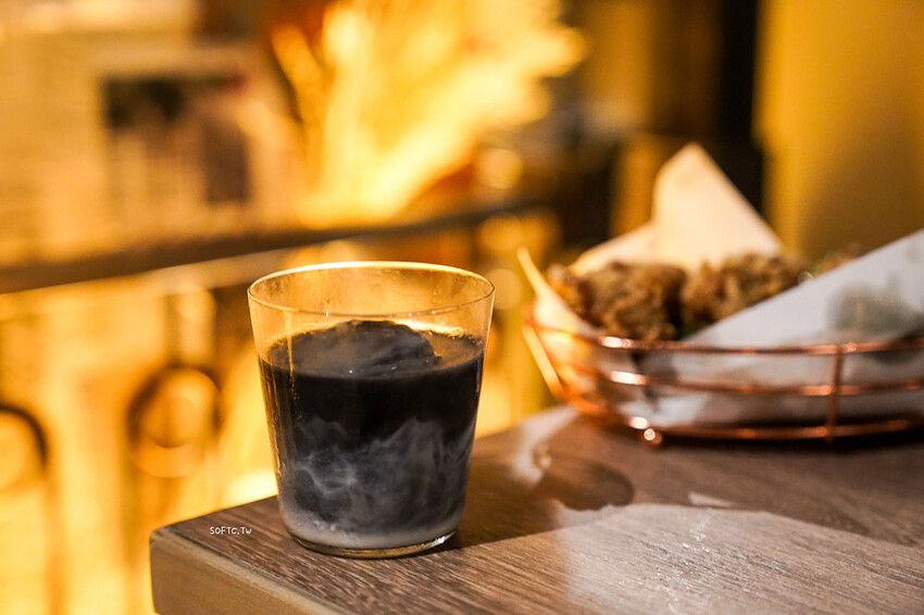 神秘中山酒吧「Book ing Bar中山」新開幕雙連站酒吧推薦 - 軟西，遊記