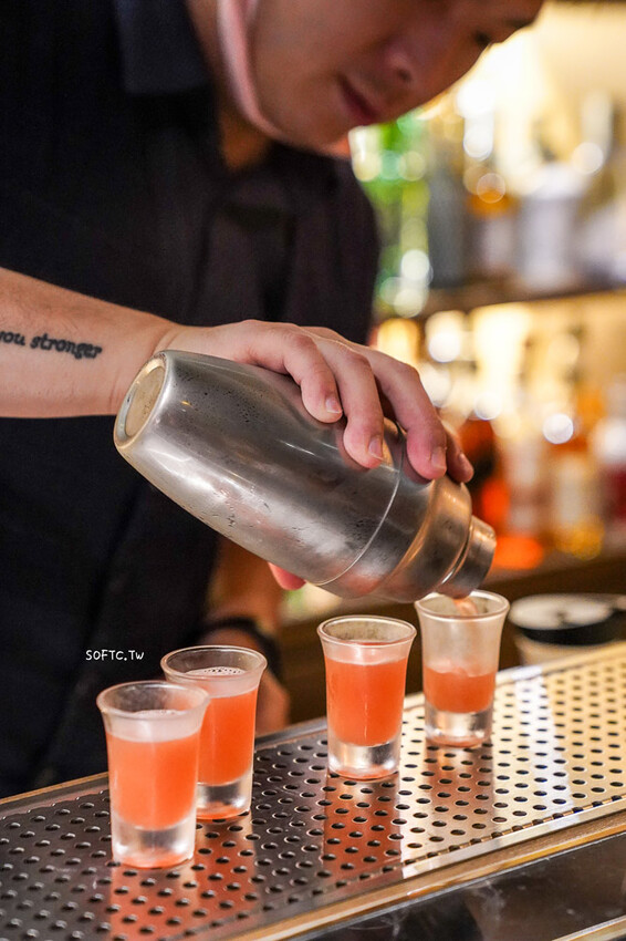 神秘中山酒吧「Book ing Bar中山」新開幕雙連站酒吧推薦 - 軟西，遊記