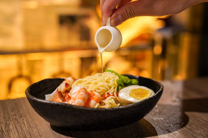 神秘中山酒吧「Book ing Bar中山」新開幕雙連站酒吧推薦 - 軟西，遊記