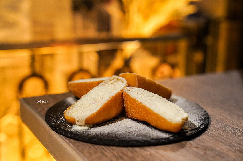 神秘中山酒吧「Book ing Bar中山」新開幕雙連站酒吧推薦 - 軟西，遊記