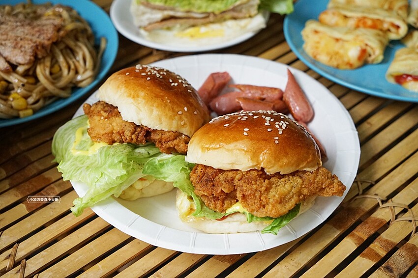 隱藏版黃金粉漿蛋餅，會牽絲ㄟ起司蛋餅，多到滿出來！這家從早吃到晚的銅板美食