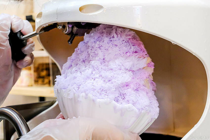 獨角獸雪怪冰、馬卡龍雪花冰,冰封仙果人氣雪花冰,粉色繽紛漸層,幫西瓜打針真可愛!