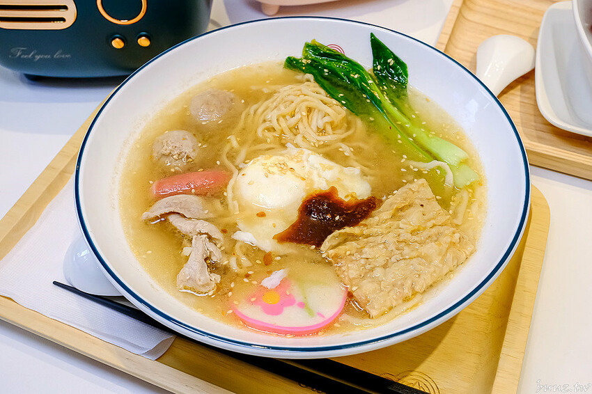 獨角獸雪怪冰、馬卡龍雪花冰,冰封仙果人氣雪花冰,粉色繽紛漸層,幫西瓜打針真可愛!