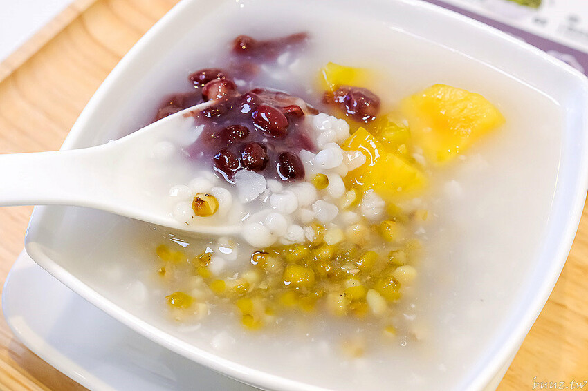 獨角獸雪怪冰、馬卡龍雪花冰,冰封仙果人氣雪花冰,粉色繽紛漸層,幫西瓜打針真可愛!